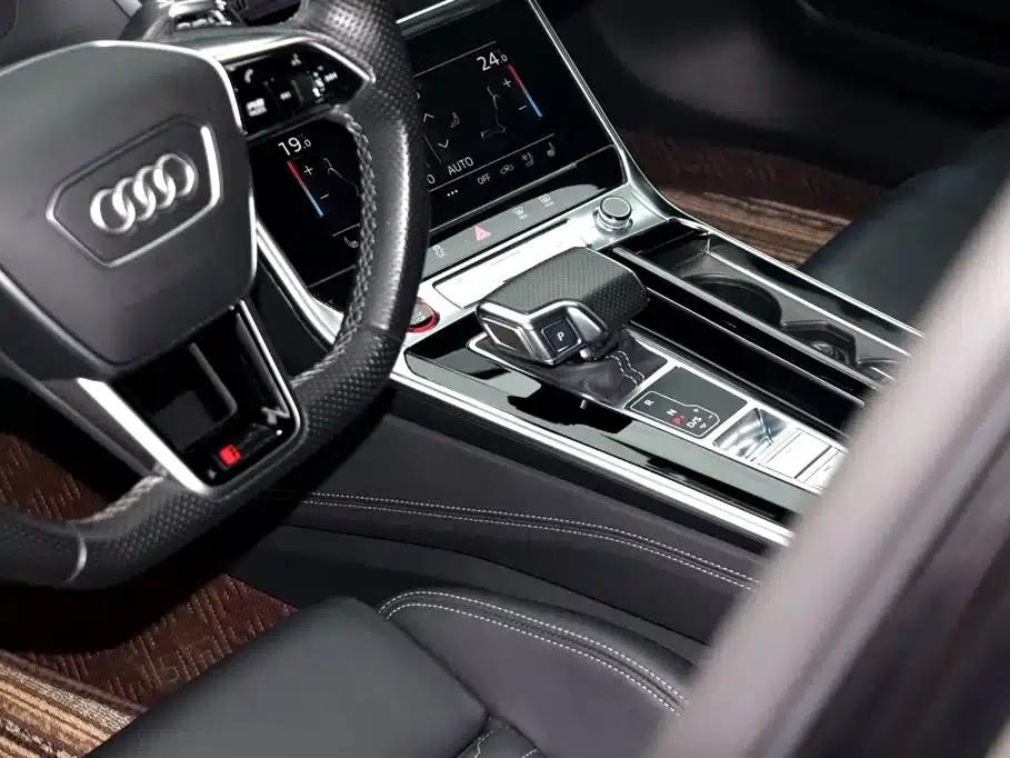 2021 Audi RS 6 RS 6 4.0T Avant — миниатюра 7