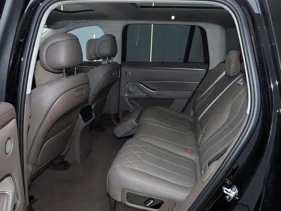 Wenjie M8 2025 Range Extended Max+ Version 53.4kWh 5-Seat Version (192-line LiDAR) — миниатюра 24