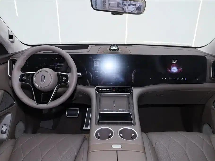 Wenjie M8 2025 Range Extended Max+ Version 53.4kWh 5-Seat Version (192-line LiDAR) — миниатюра 26
