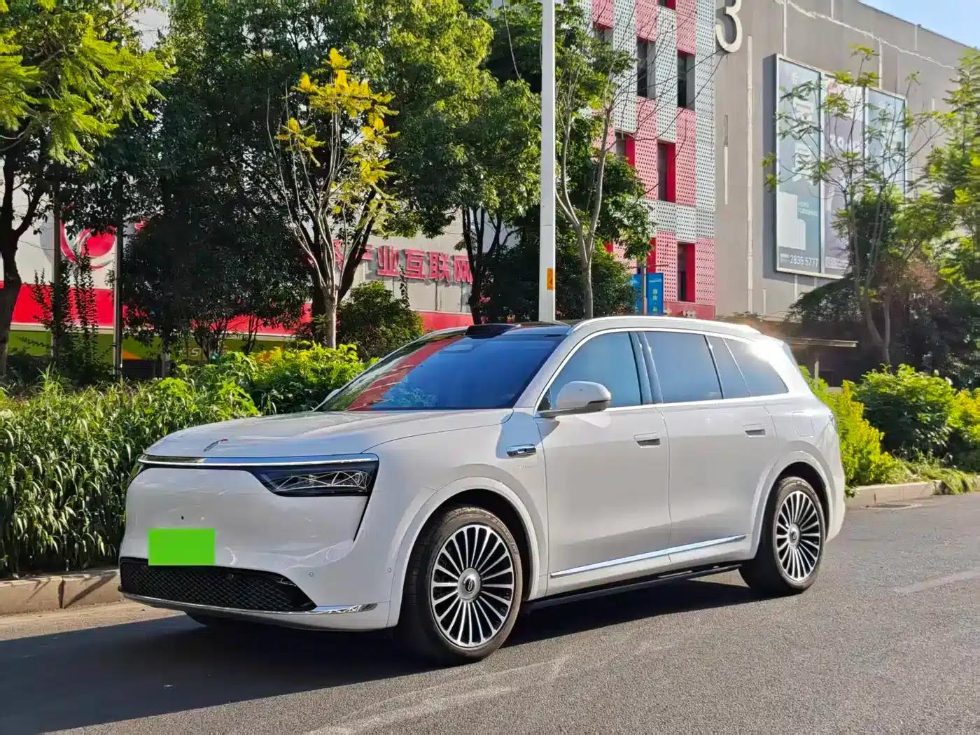 Wenjie M8 2025 Pure Electric Max+ Six-Seat Long Range Version (192-line LiDAR) — миниатюра 1