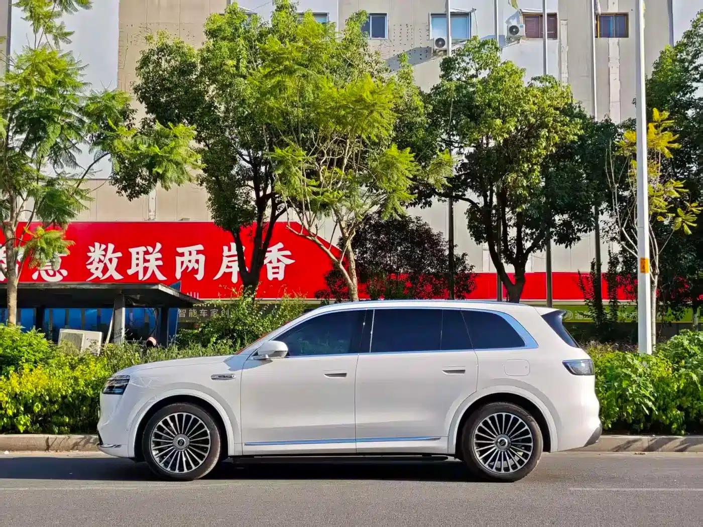 Wenjie M8 2025 Pure Electric Max+ Six-Seat Long Range Version (192-line LiDAR) — миниатюра 5