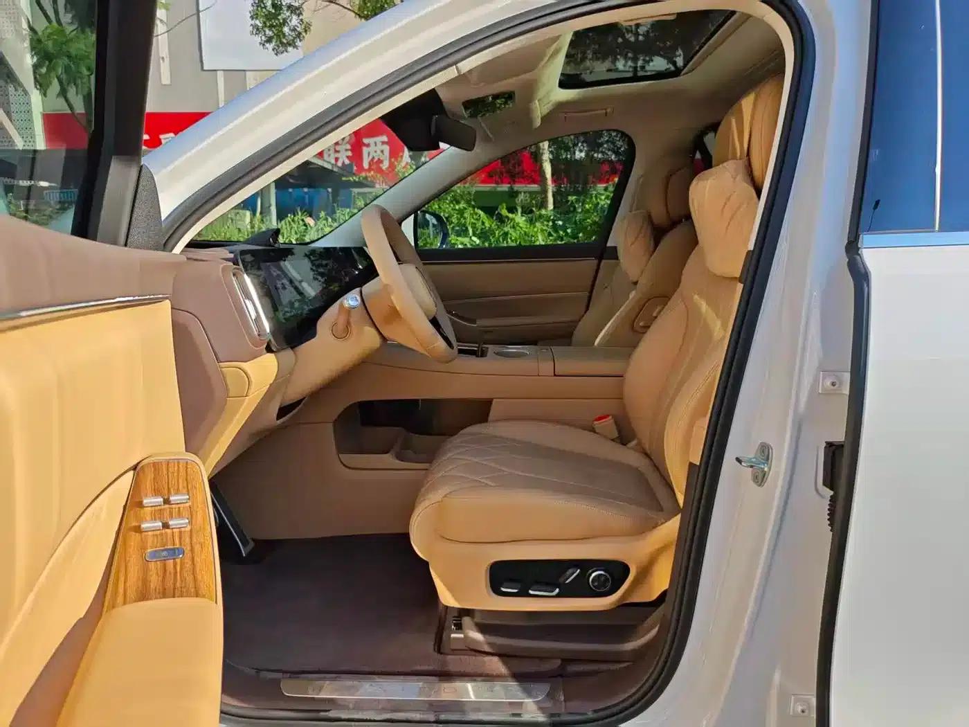 Wenjie M8 2025 Pure Electric Max+ Six-Seat Long Range Version (192-line LiDAR) — миниатюра 6