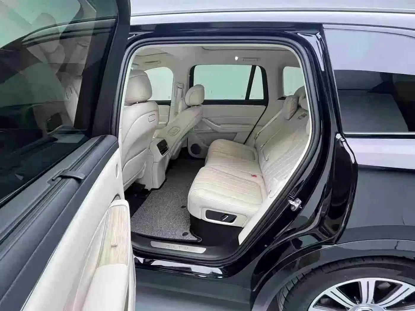 Wenjie M8 2025 Pure Electric Max+ 5-Seat 4WD Version (192-line LiDAR) — миниатюра 6