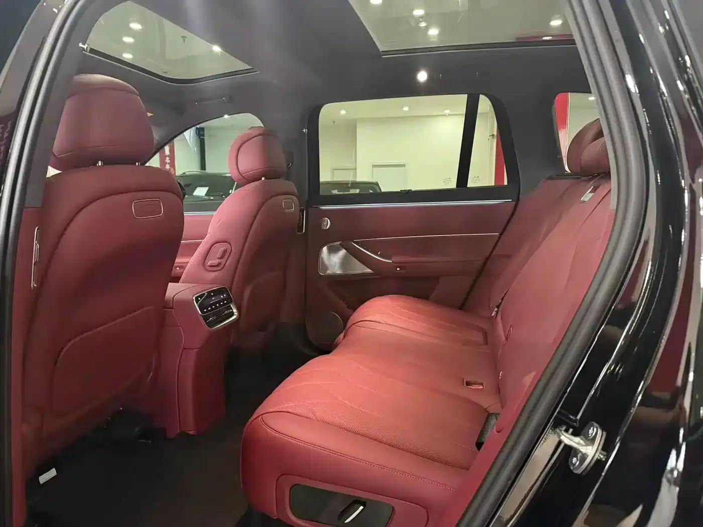 Wenjie M8 2025 Extended Range Max+ Version (53.4kWh, 5-seater, 192-line LiDAR) — миниатюра 6