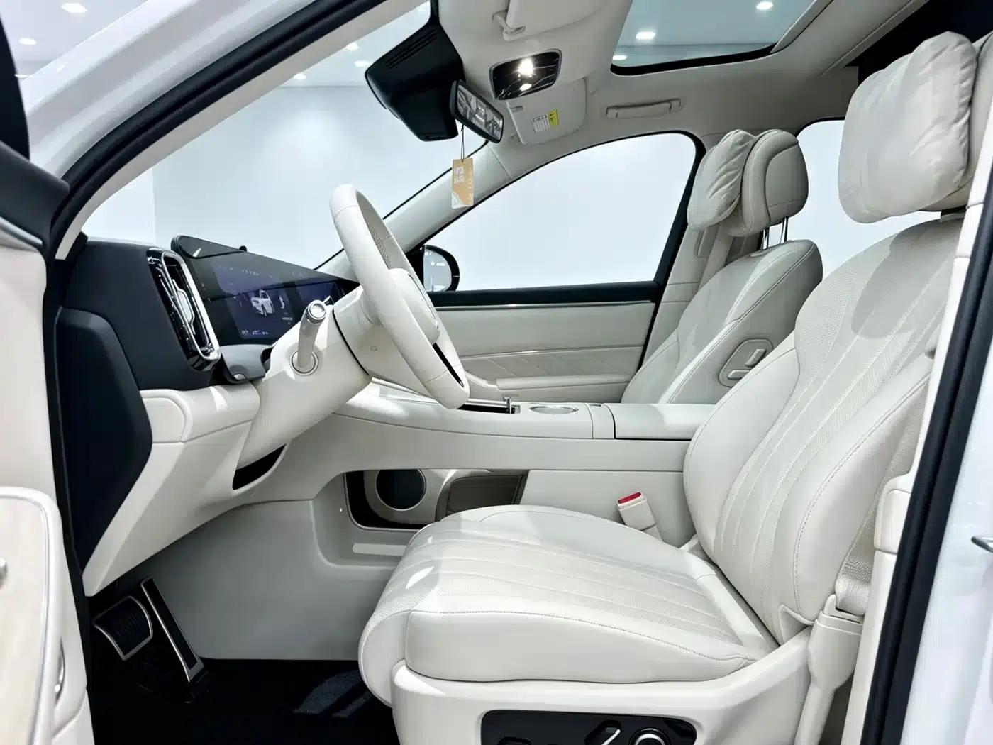 Wenjie M8 2025 Extended Range Max+ Version (53.4kWh, 6-seater, 192-line LiDAR) — миниатюра 7