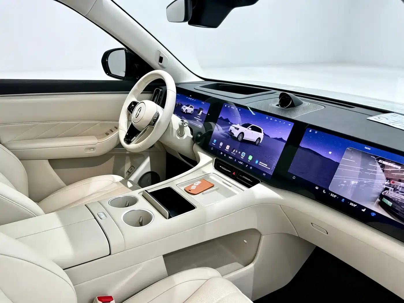 Wenjie M8 2025 Extended Range Max+ Version (53.4kWh, 6-seater, 192-line LiDAR) — миниатюра 10