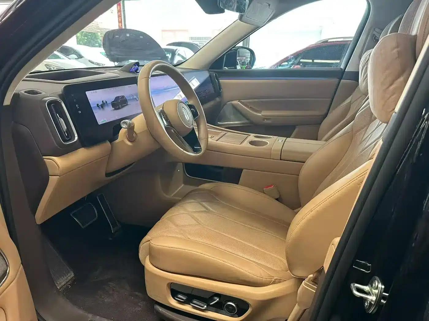 Wenjie M8 2025 Range Extended Ultra Edition 53.4kWh 6-Seat Version (192-line LiDAR) — миниатюра 3