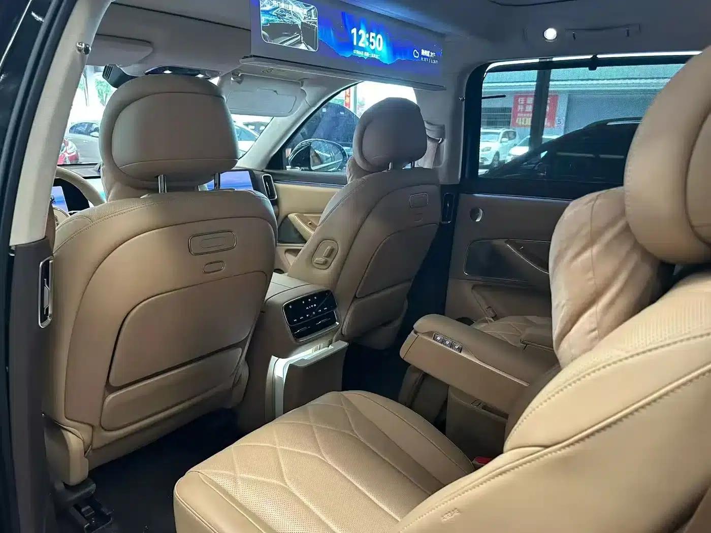 Wenjie M8 2025 Range Extended Ultra Edition 53.4kWh 6-Seat Version (192-line LiDAR) — миниатюра 5