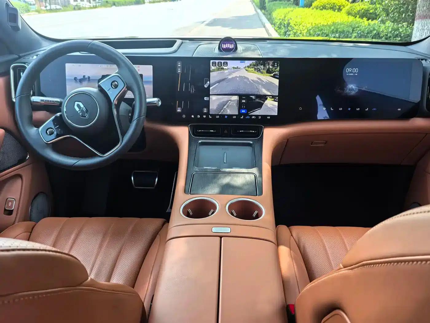 Wenjie M8 2025 Range Extended Ultra Edition 53.4kWh 6-Seat Version (192-line LiDAR) — миниатюра 16
