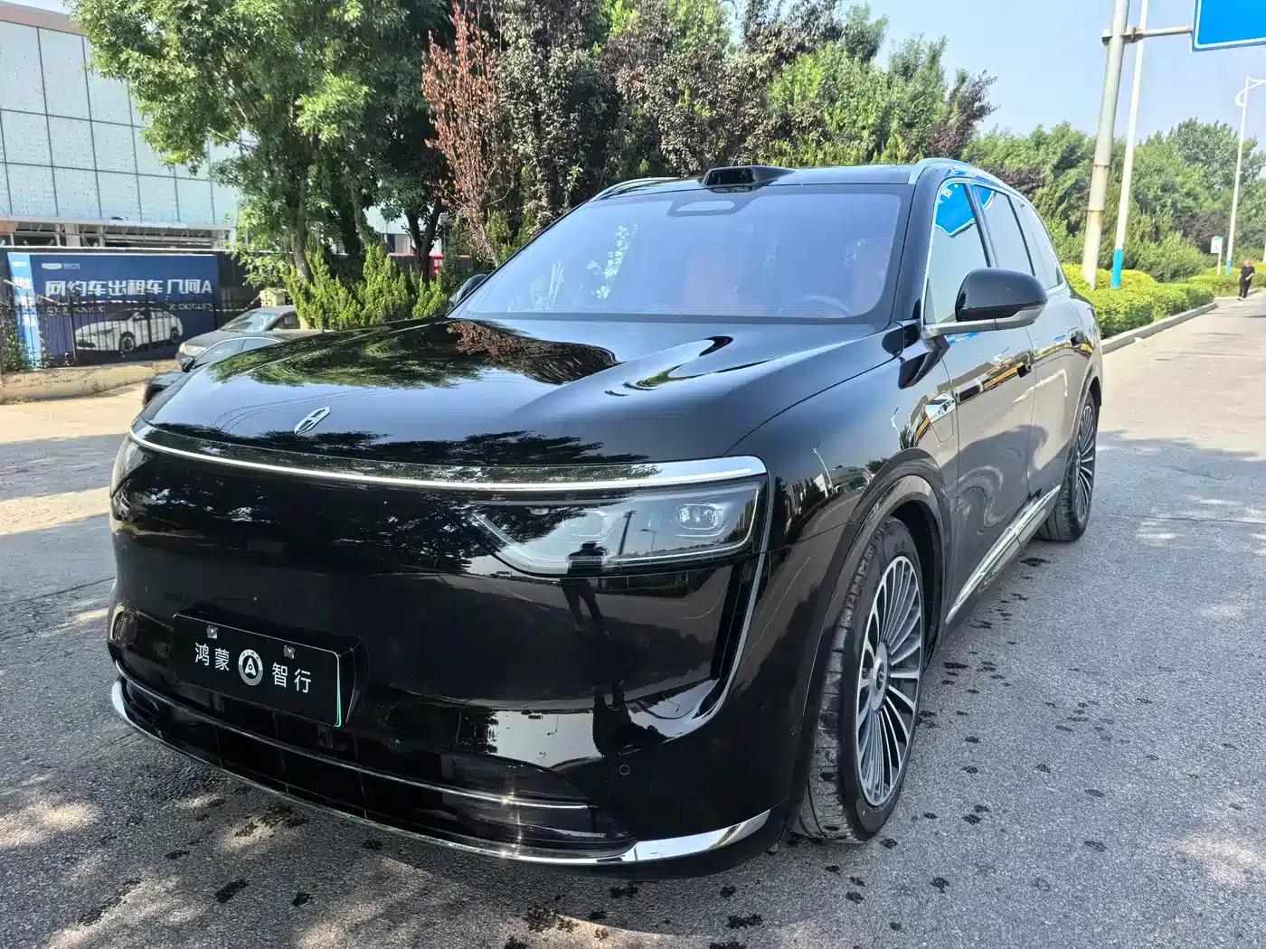 Wenjie M8 2025 Range Extended Ultra Edition 53.4kWh 6-Seat Version (192-line LiDAR) — миниатюра 3