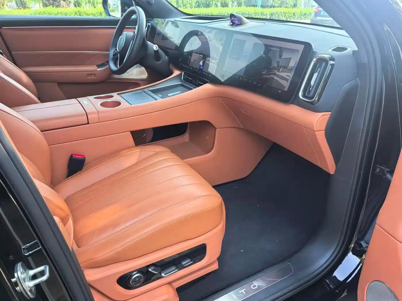 Wenjie M8 2025 Range Extended Ultra Edition 53.4kWh 6-Seat Version (192-line LiDAR) — миниатюра 8