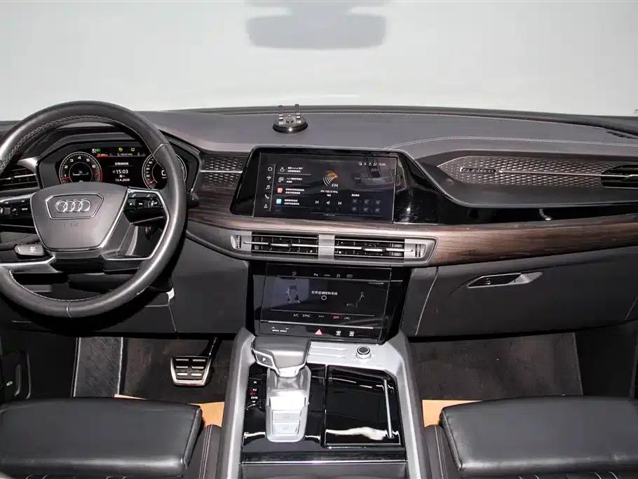 Audi Q6 2024 40 TFSI quattro Cloud View Edition, Feathered Forest Package, 7-seater — миниатюра 13