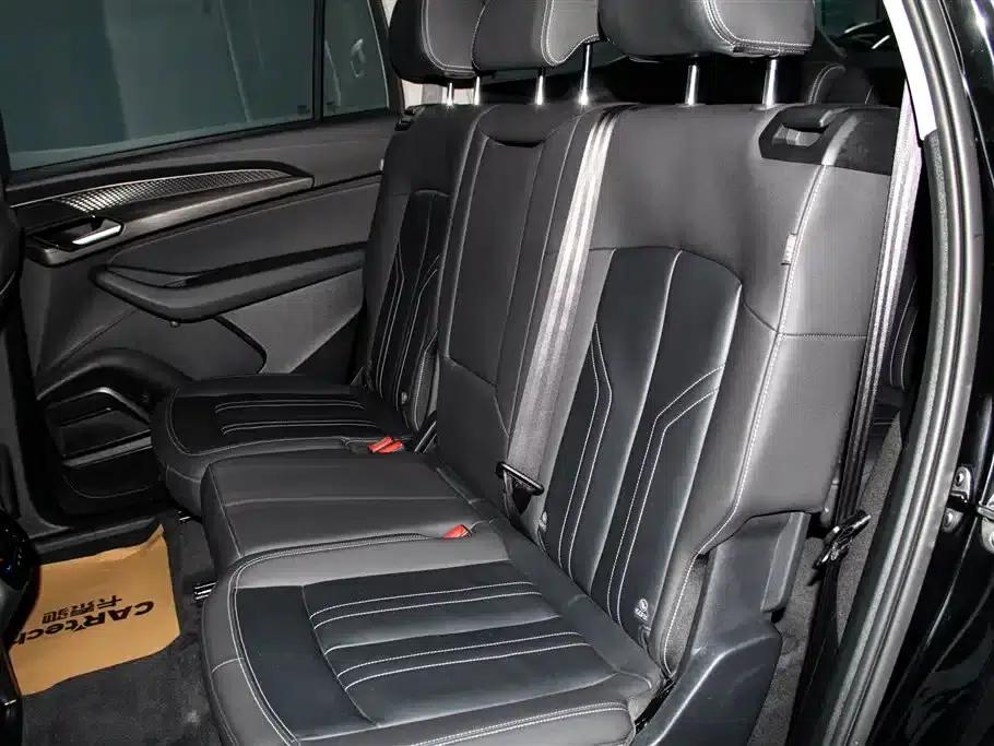 Audi Q6 2024 40 TFSI quattro Cloud View Edition, Feathered Forest Package, 7-seater — миниатюра 23