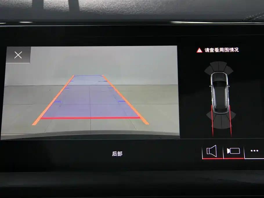 Audi Q6 2024 40 TFSI quattro Cloud View Edition, Feathered Forest Package, 7-seater — миниатюра 30
