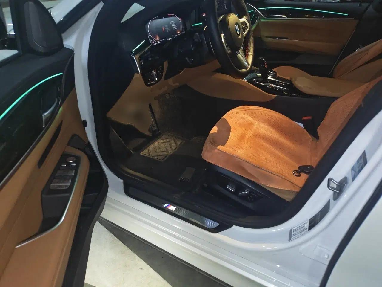 BMW 6 Series GT 2021 630i M Sport Package — миниатюра 16