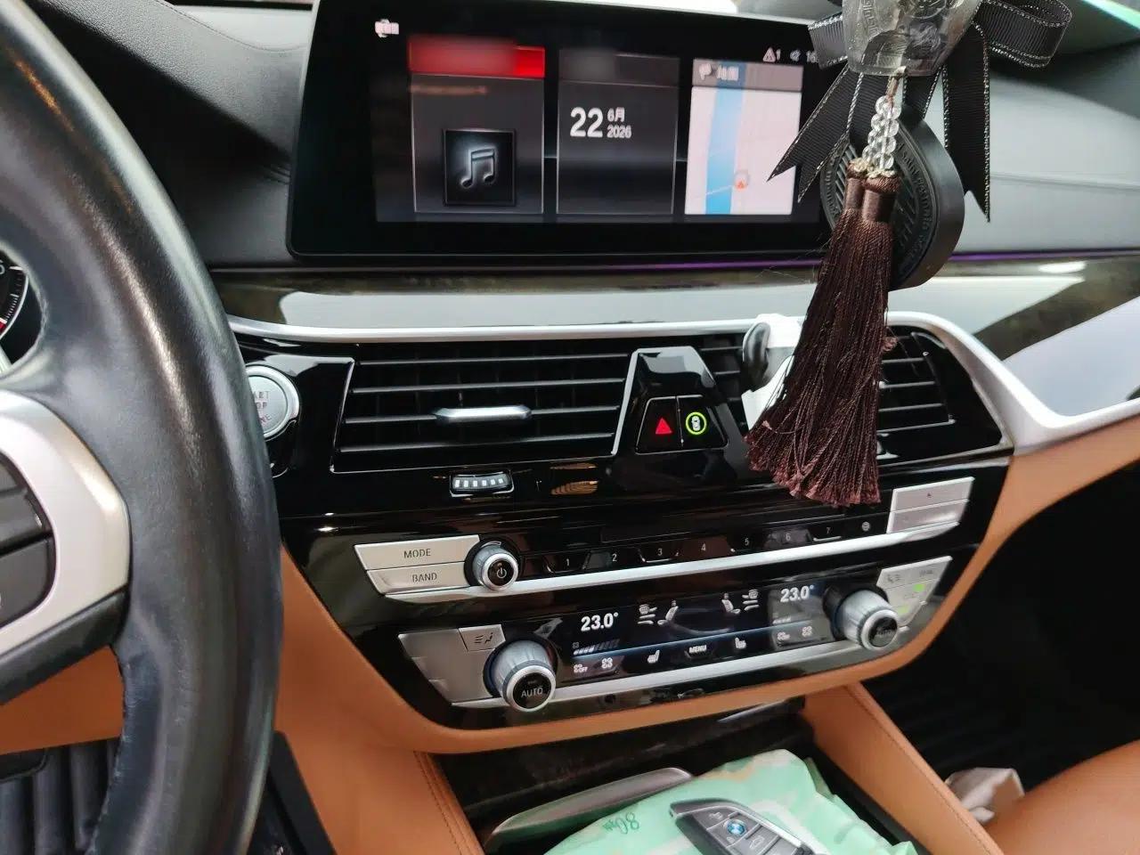 BMW 6 Series GT 2019 630i M Sport Package — миниатюра 12