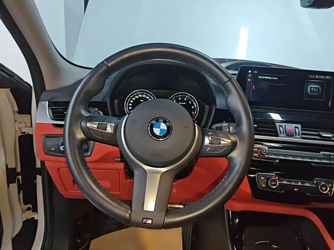 BMW X2 2022 sDrive25i M Sport Package — миниатюра 13