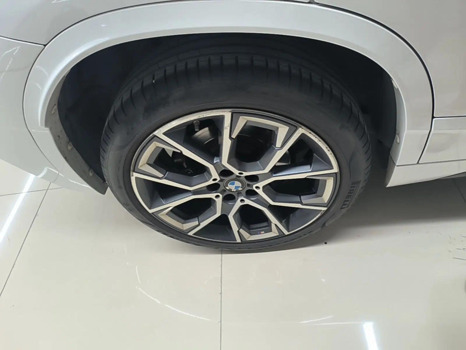 BMW X2 2021 Restyled sDrive25i Midnight Edition — миниатюра 11