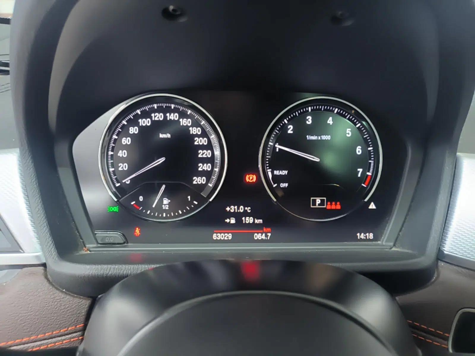 BMW X2 2021 Restyled sDrive25i Midnight Edition — миниатюра 14