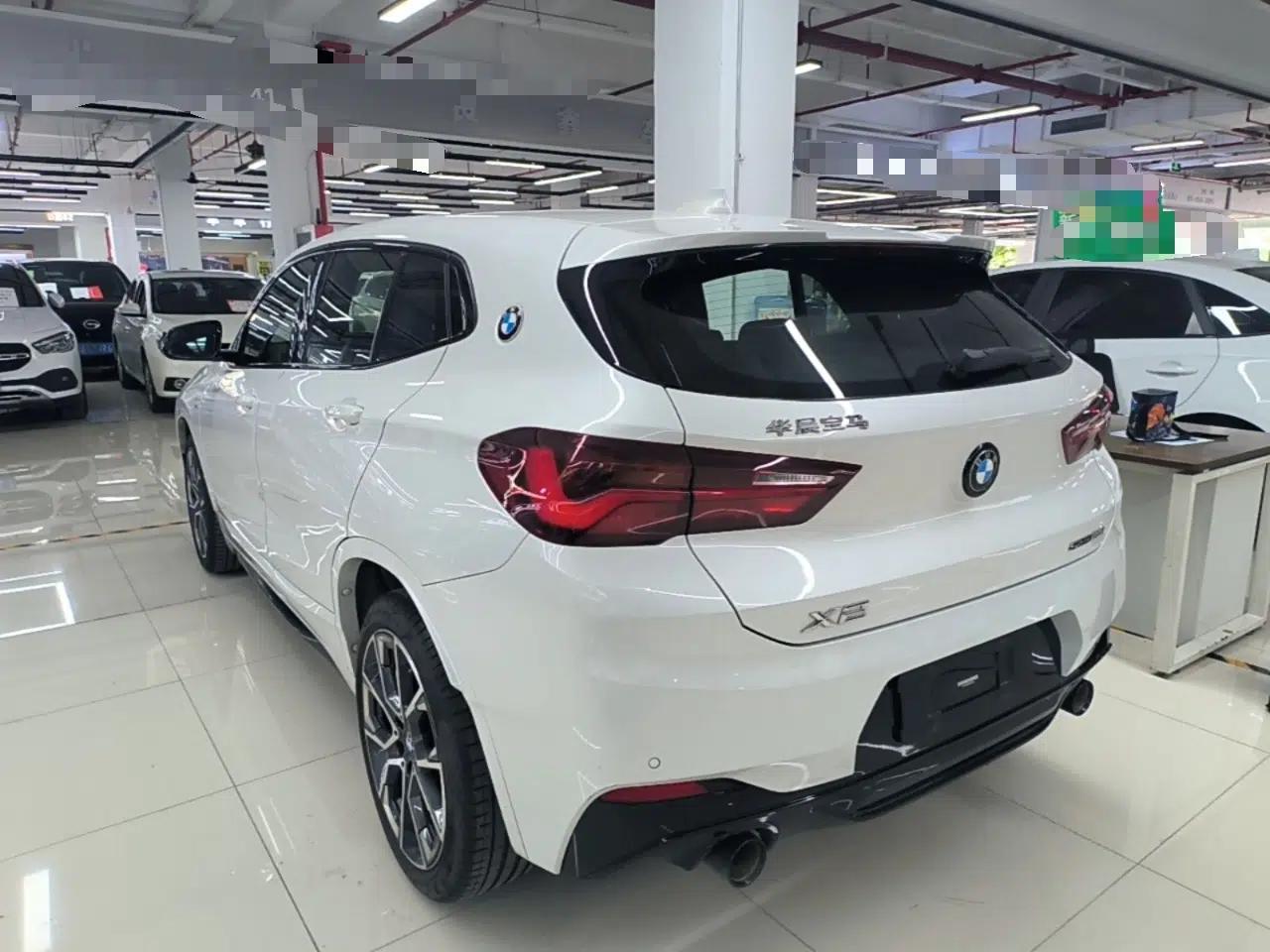 BMW X2 2021 Restyled sDrive25i Midnight Edition — миниатюра 4
