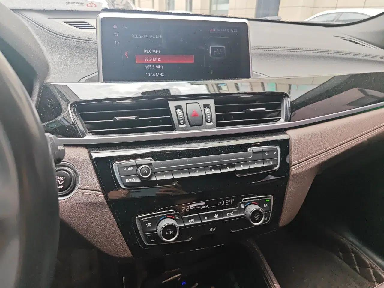 BMW X2 2020 sDrive25i Leading Model M Sport Package — миниатюра 13
