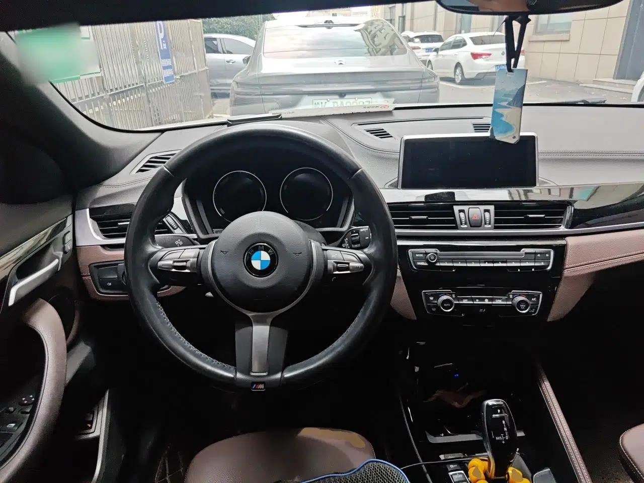 BMW X2 2020 sDrive25i Leading Model M Sport Package — миниатюра 10