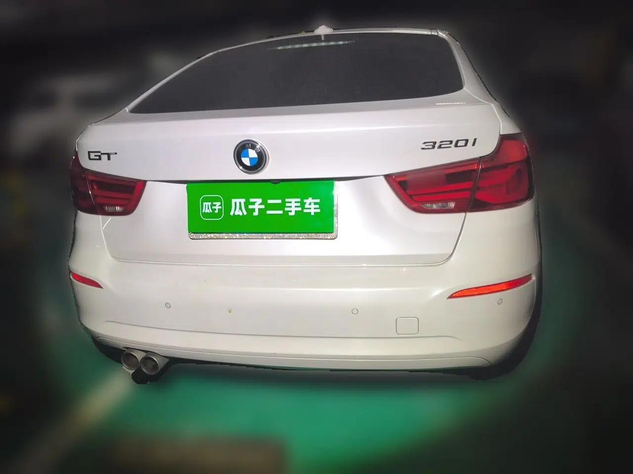 BMW 3 Series GT 2018 320i Sport Edition — миниатюра 5
