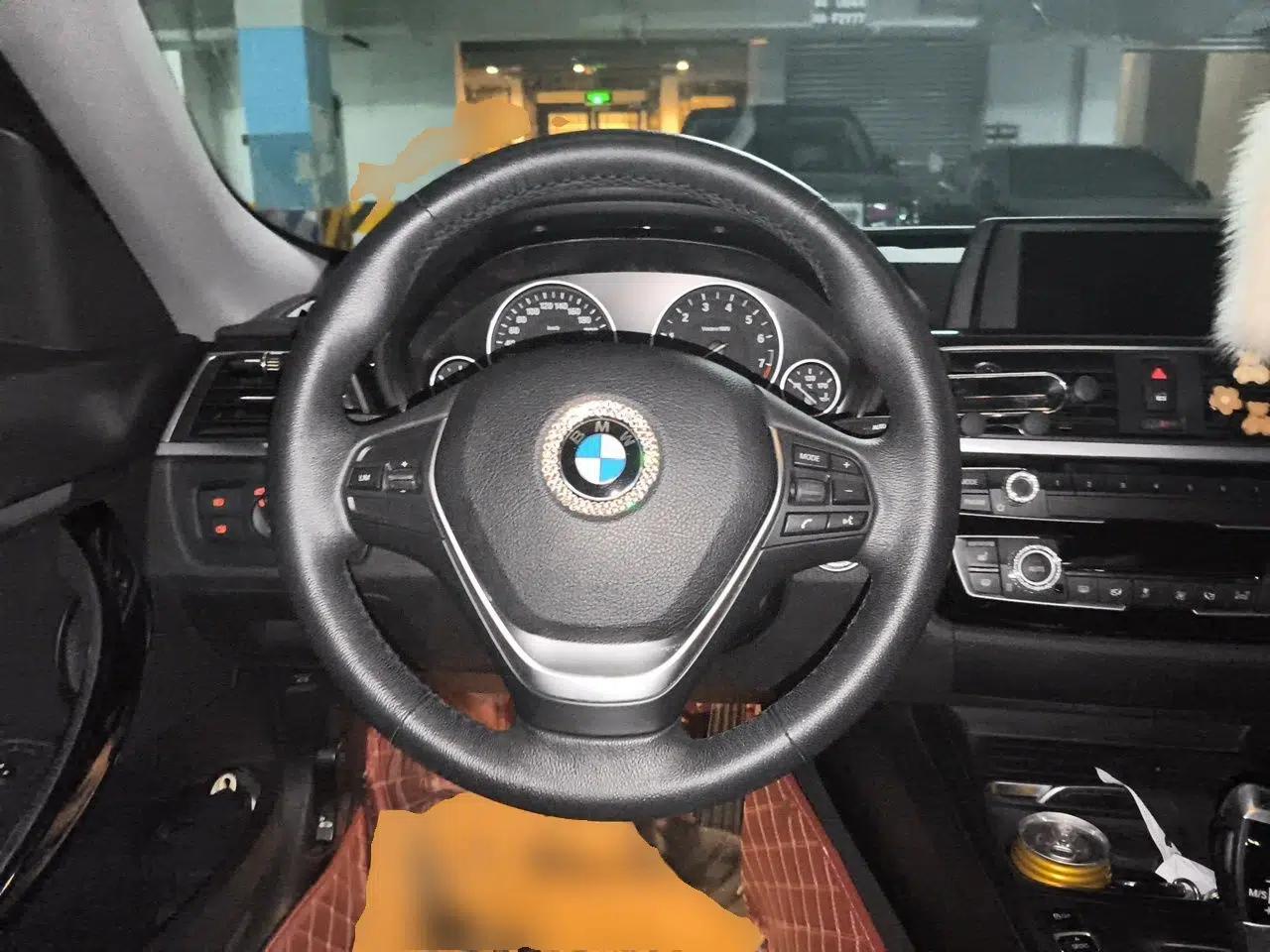 BMW 3 Series GT 2018 320i Sport Edition — миниатюра 10