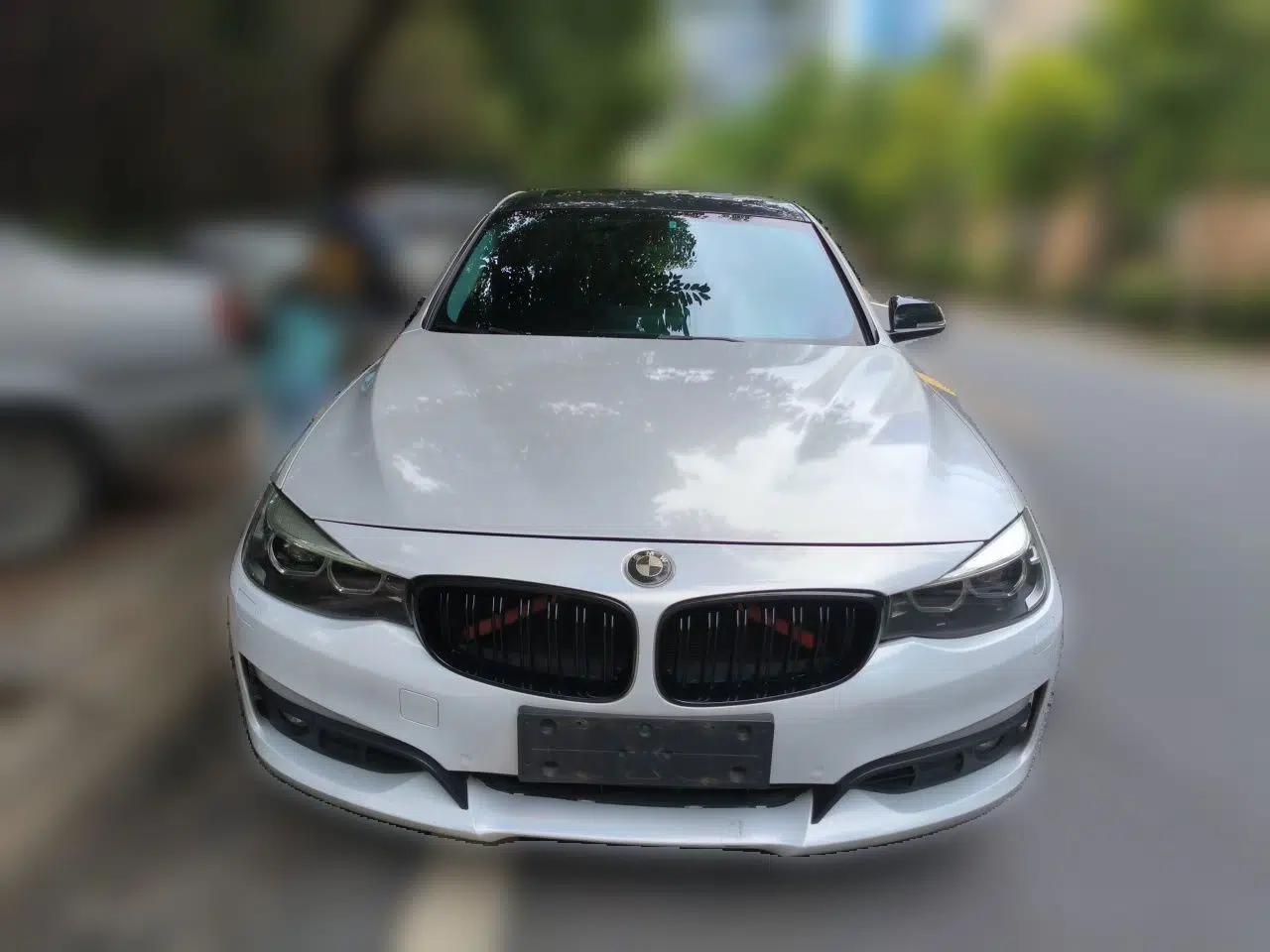 BMW 3 Series GT 2017 320i Sport Edition — миниатюра 2