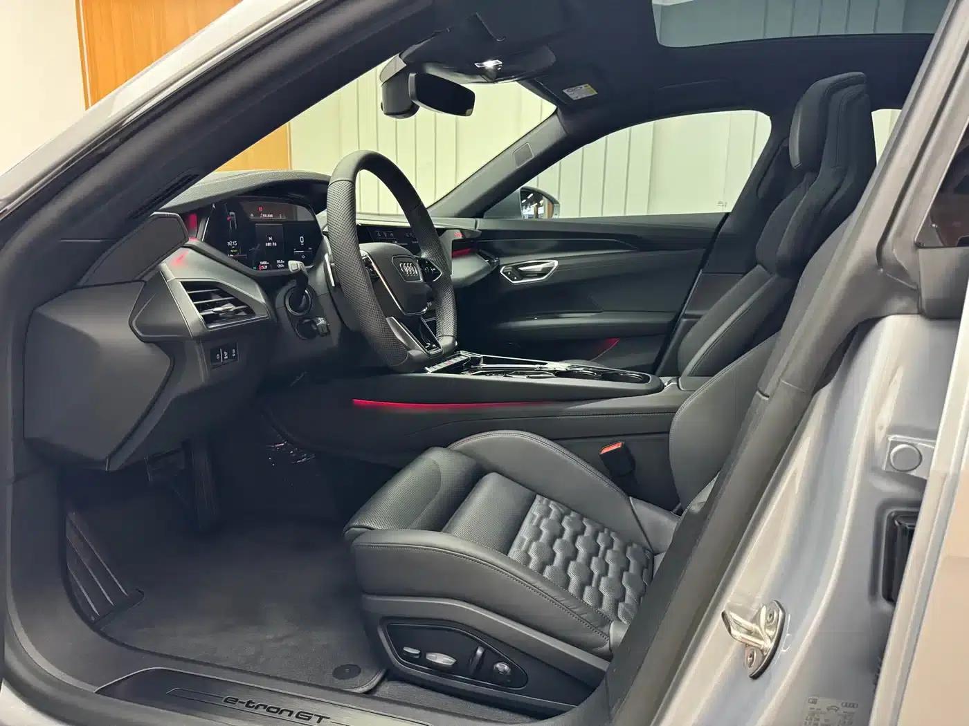Audi e-tron GT 2023 Base Model — миниатюра 16