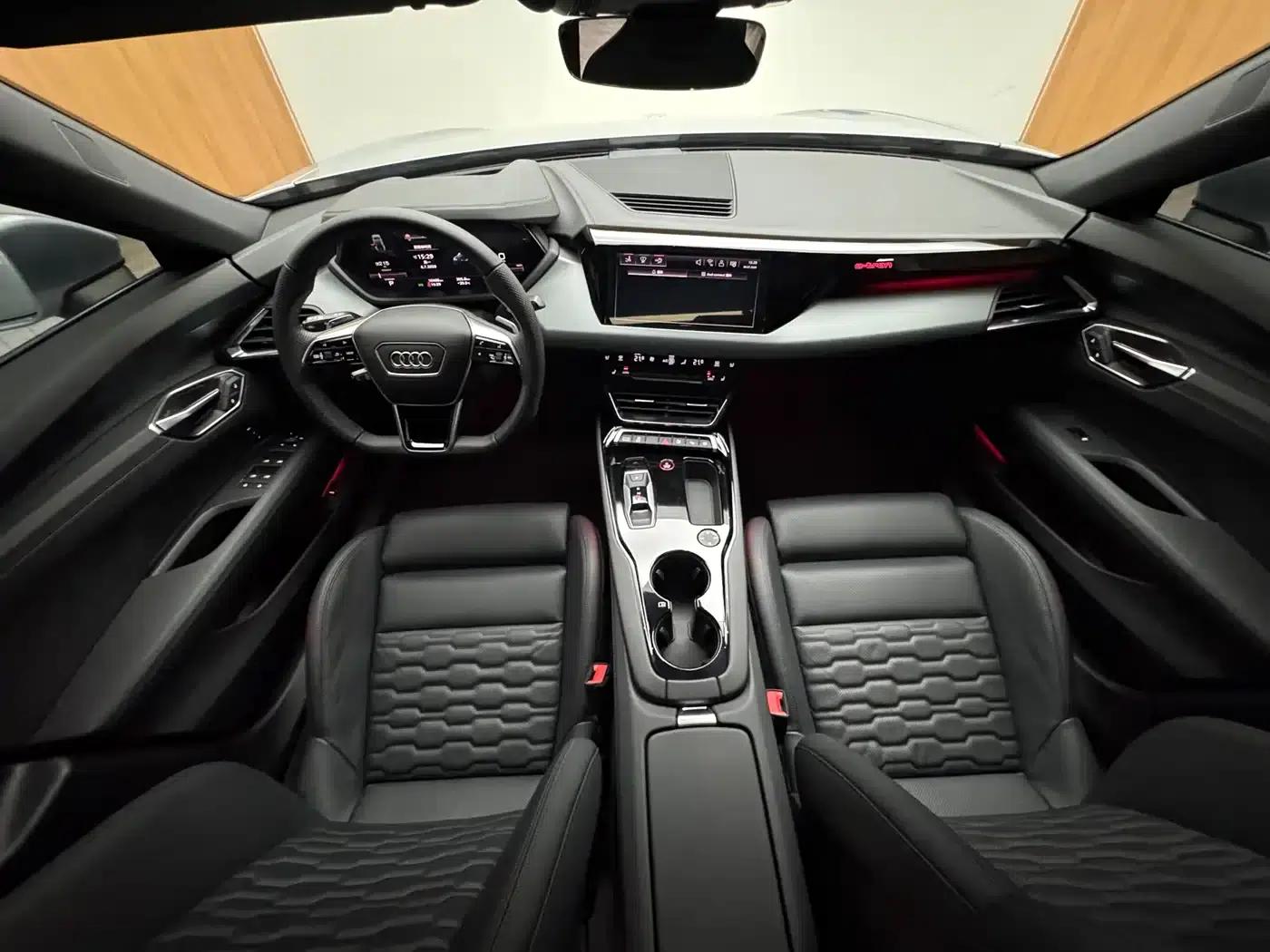 Audi e-tron GT 2023 Base Model — миниатюра 19
