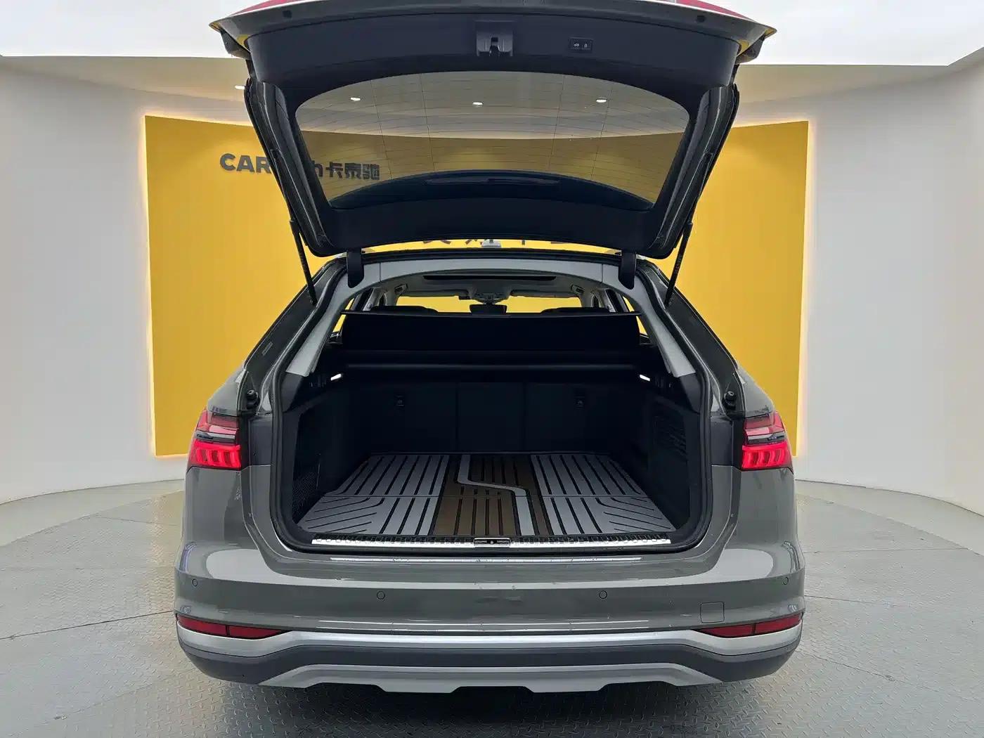 2023 Audi A6 Imported Allroad Quattro 55 TFSI Premium Off-Road Model — миниатюра 25