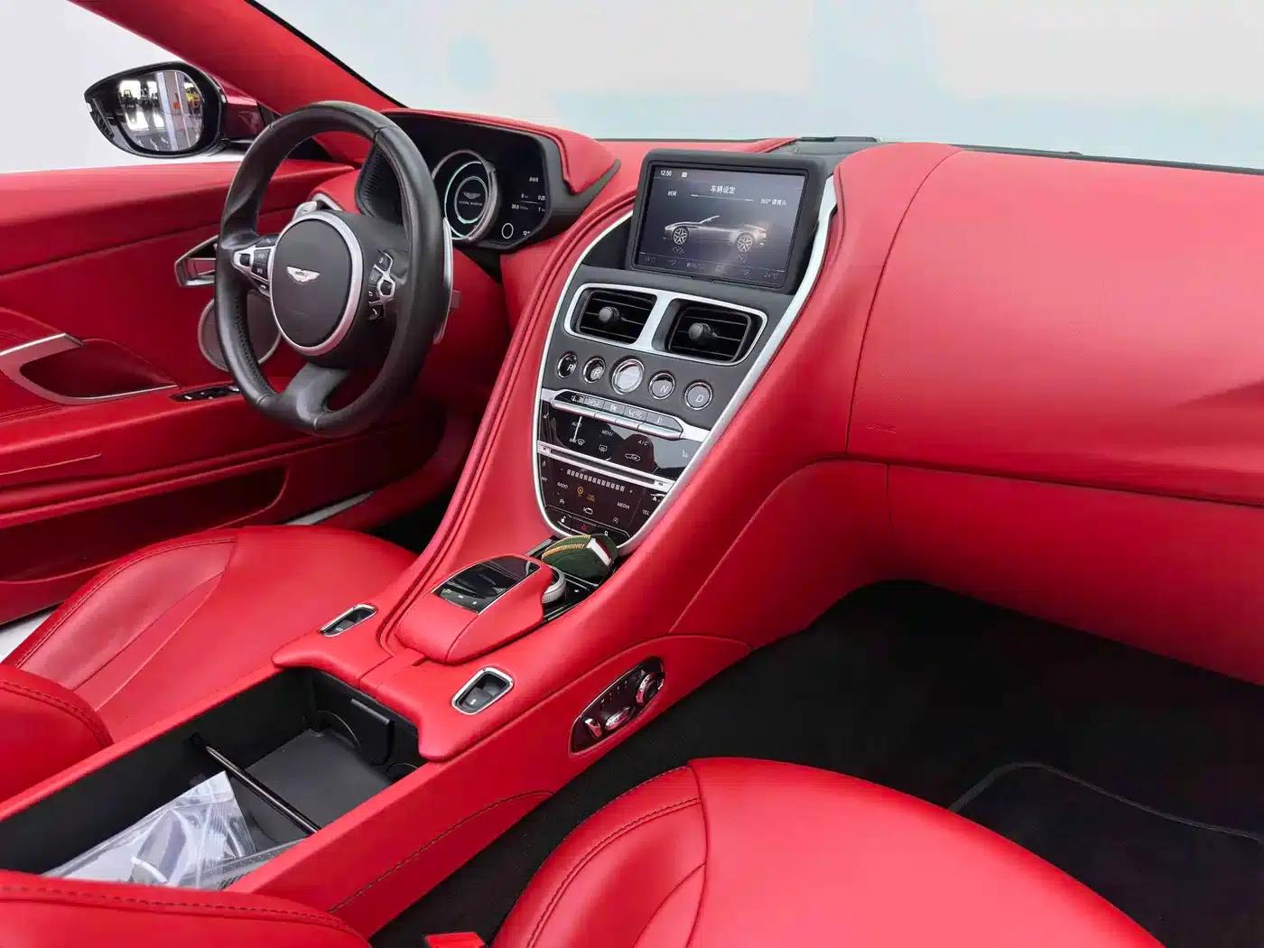 Aston Martin DB11 2020 4.0T V8 Volante — миниатюра 16