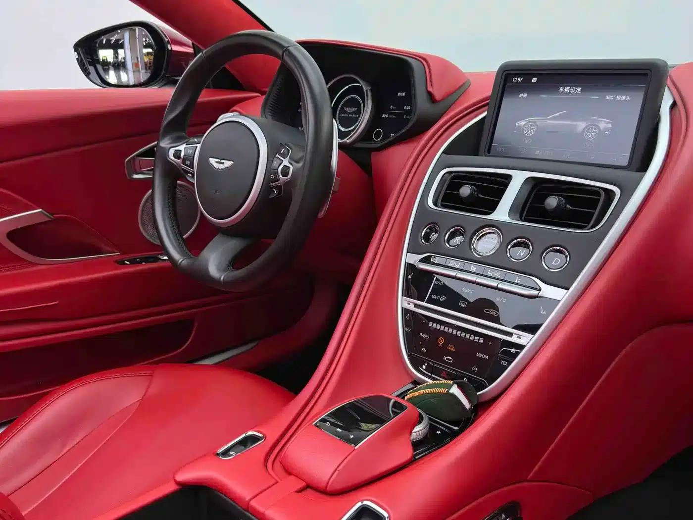Aston Martin DB11 2020 4.0T V8 Volante — миниатюра 17