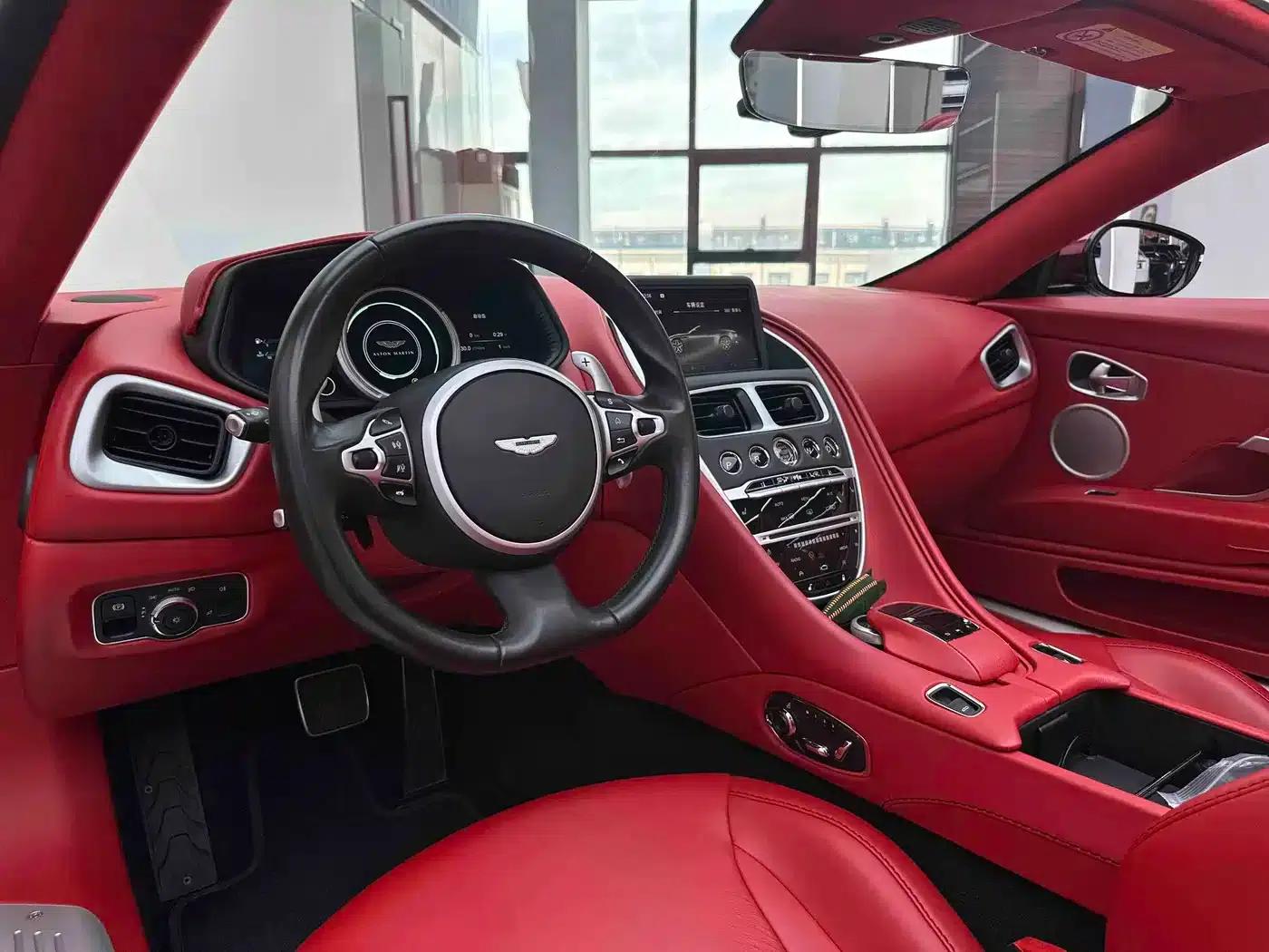 Aston Martin DB11 2020 4.0T V8 Volante — миниатюра 18
