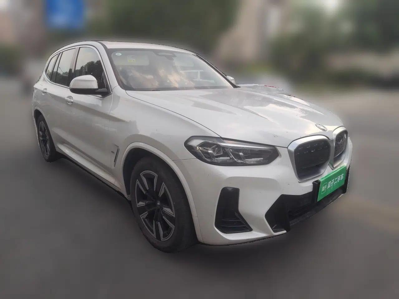 BMW iX3 2023 Leading Model — миниатюра 3