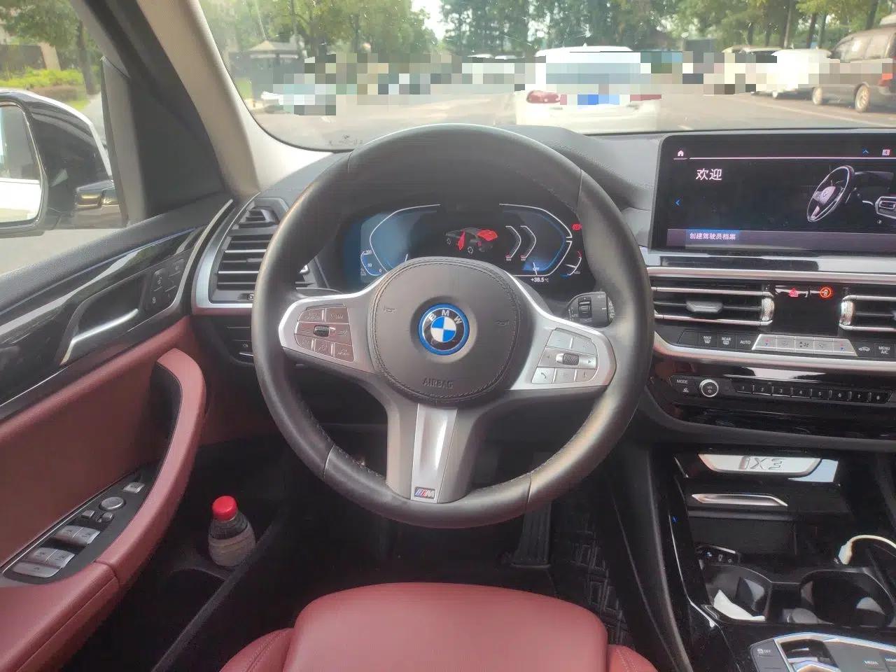 BMW iX3 2023 Leading Model — миниатюра 10