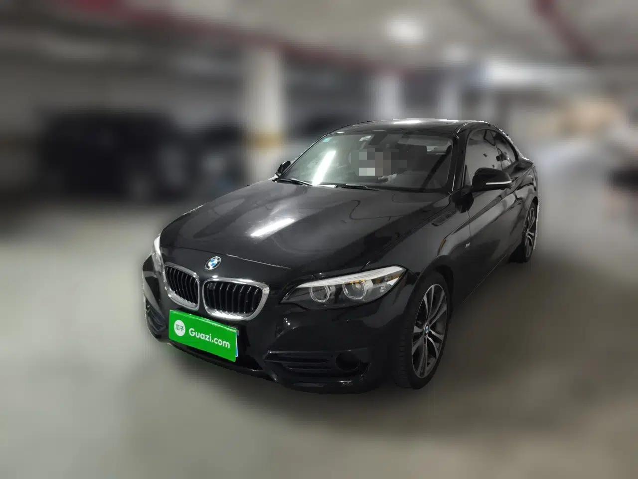 BMW 2 Series 2018 220i Sport Design Package — миниатюра 1