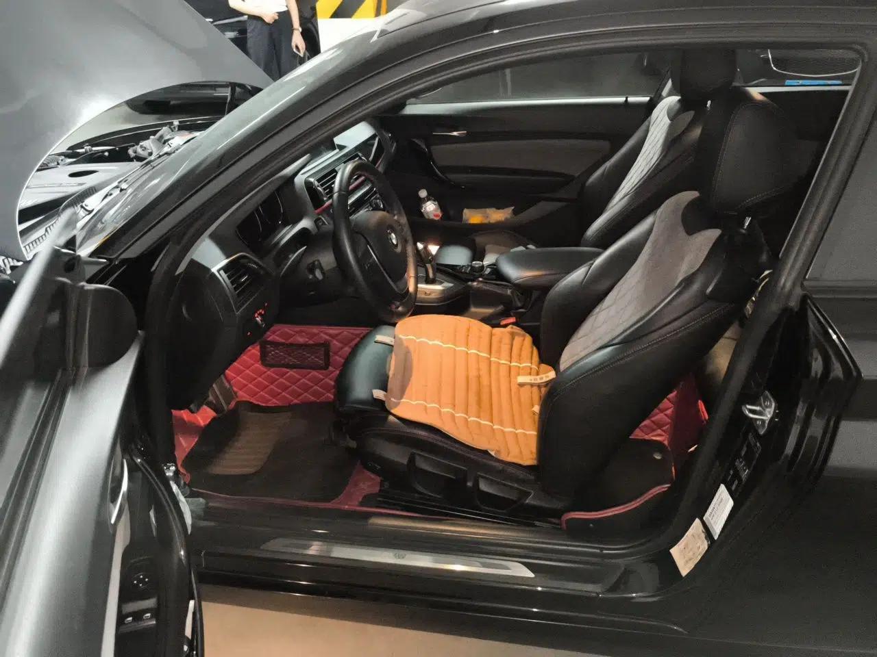 BMW 2 Series 2018 220i Sport Design Package — миниатюра 15