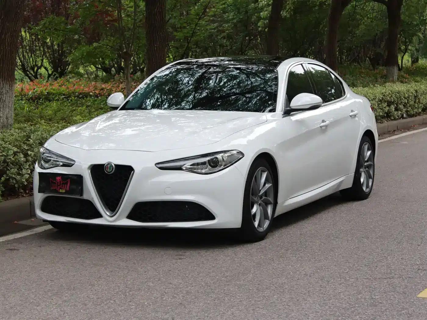 Giulia Juliet 2017 2.0T 280HP Luxury Edition — миниатюра 2