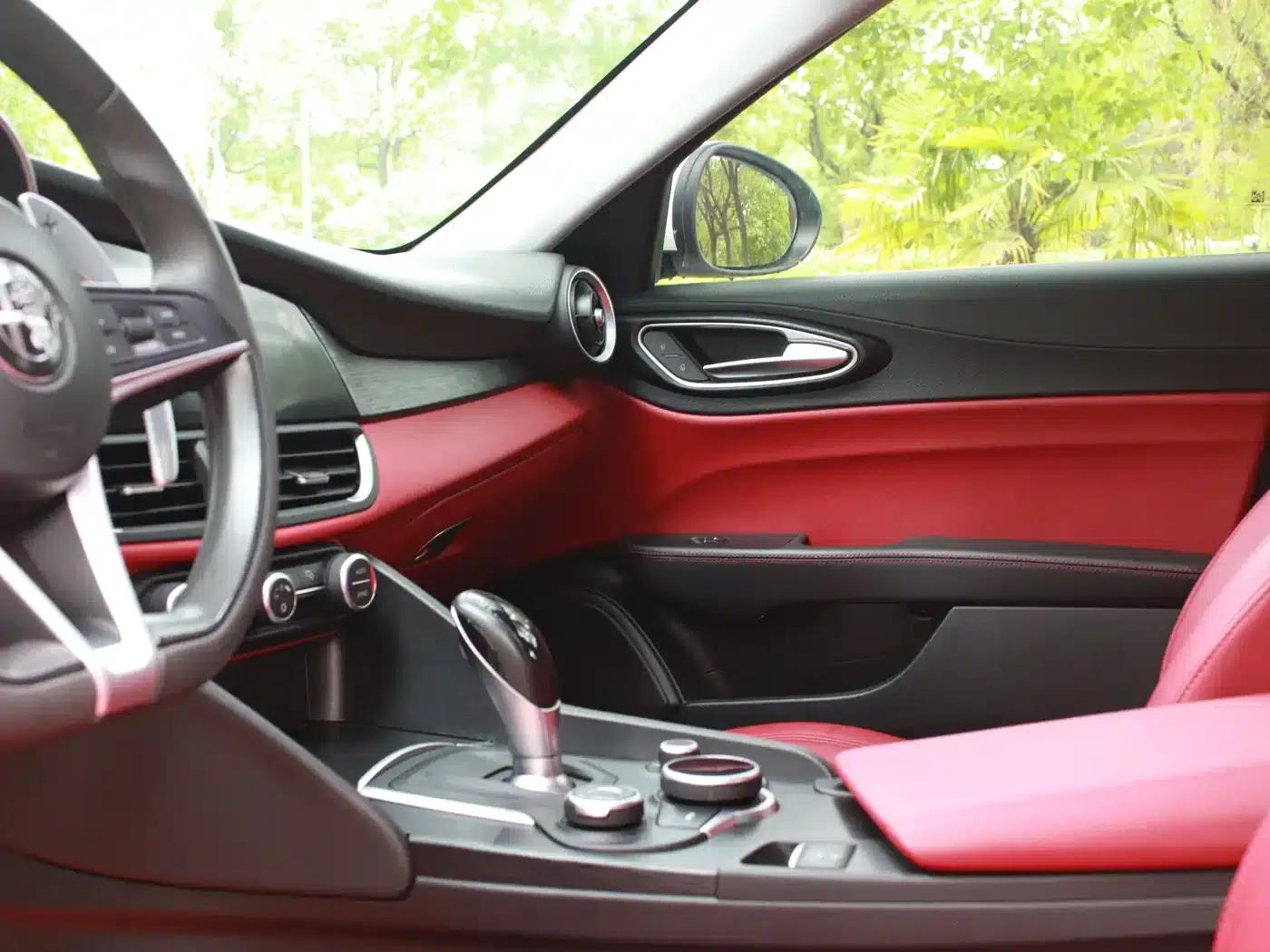 Giulia Juliet 2017 2.0T 280HP Luxury Edition — миниатюра 14