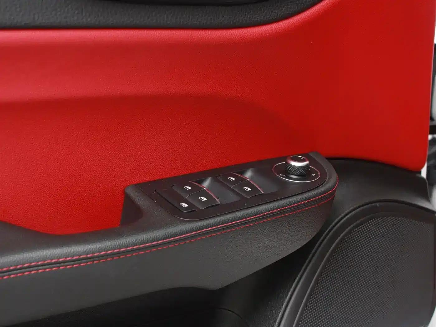 Giulia Juliet 2017 2.0T 280HP Luxury Edition — миниатюра 17