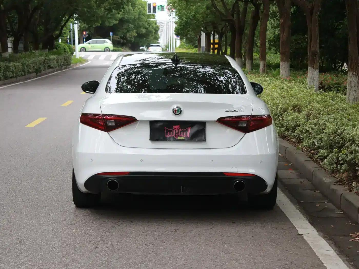 Giulia Juliet 2017 2.0T 280HP Luxury Edition — миниатюра 4