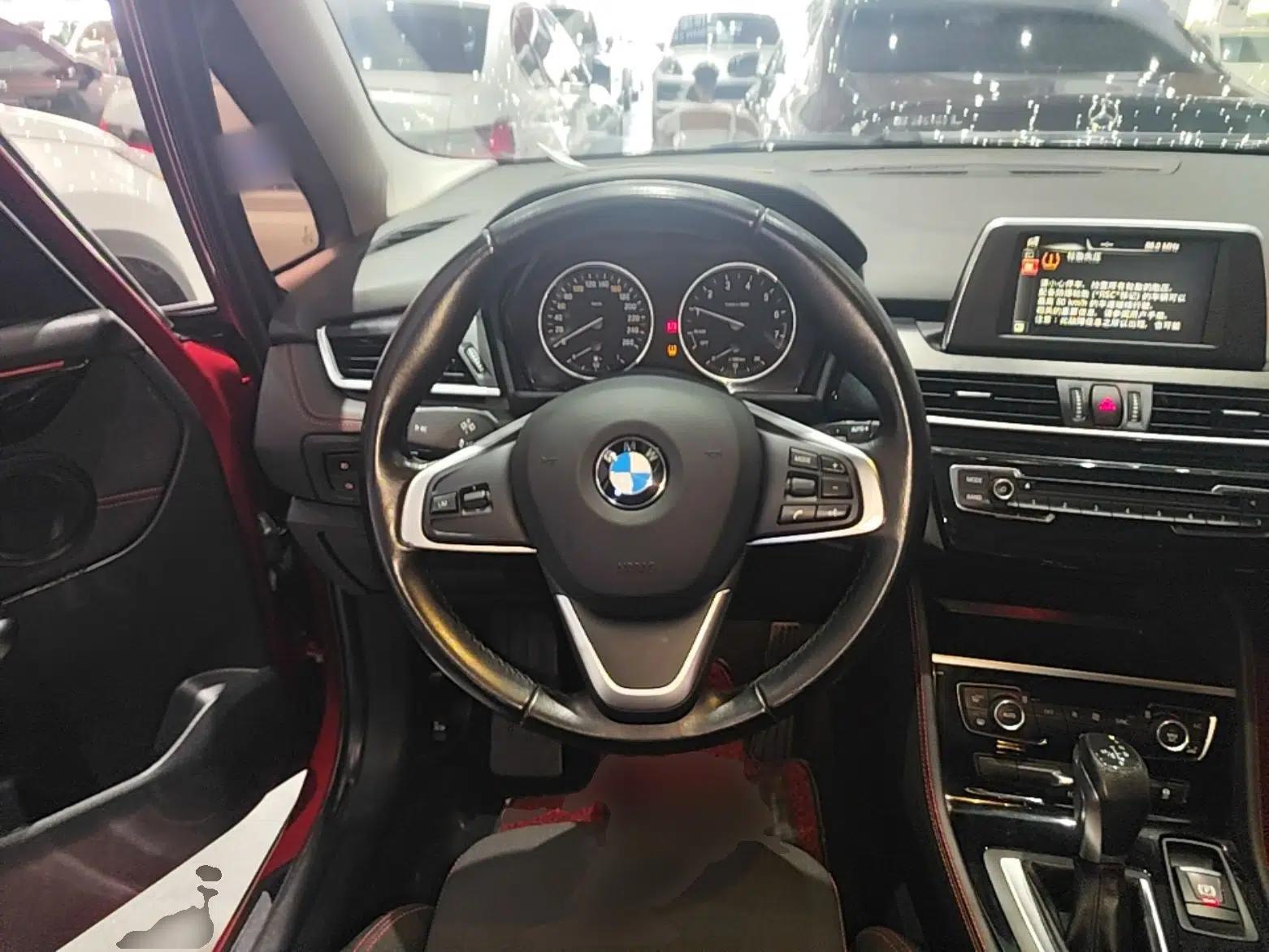 BMW 2 Series Gran Tourer 2015 218i Sports Design Package — миниатюра 13