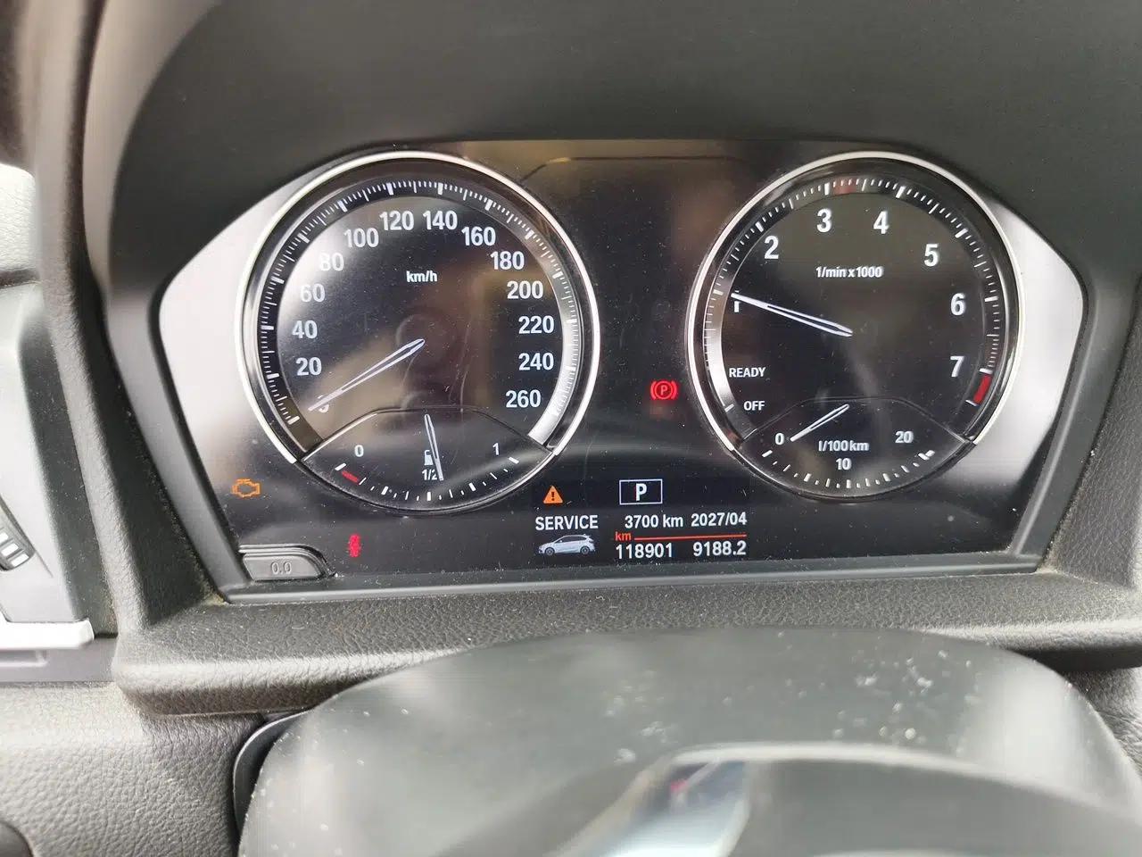BMW 2 Series Active Tourer 2018 218i Leading Model — миниатюра 11