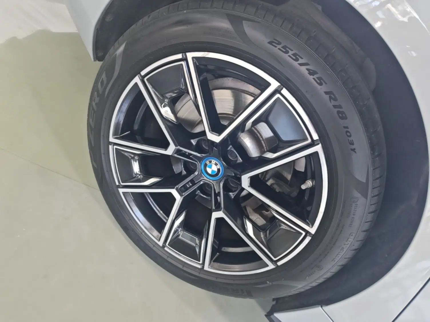 BMW i4 2022 eDrive40 — миниатюра 11