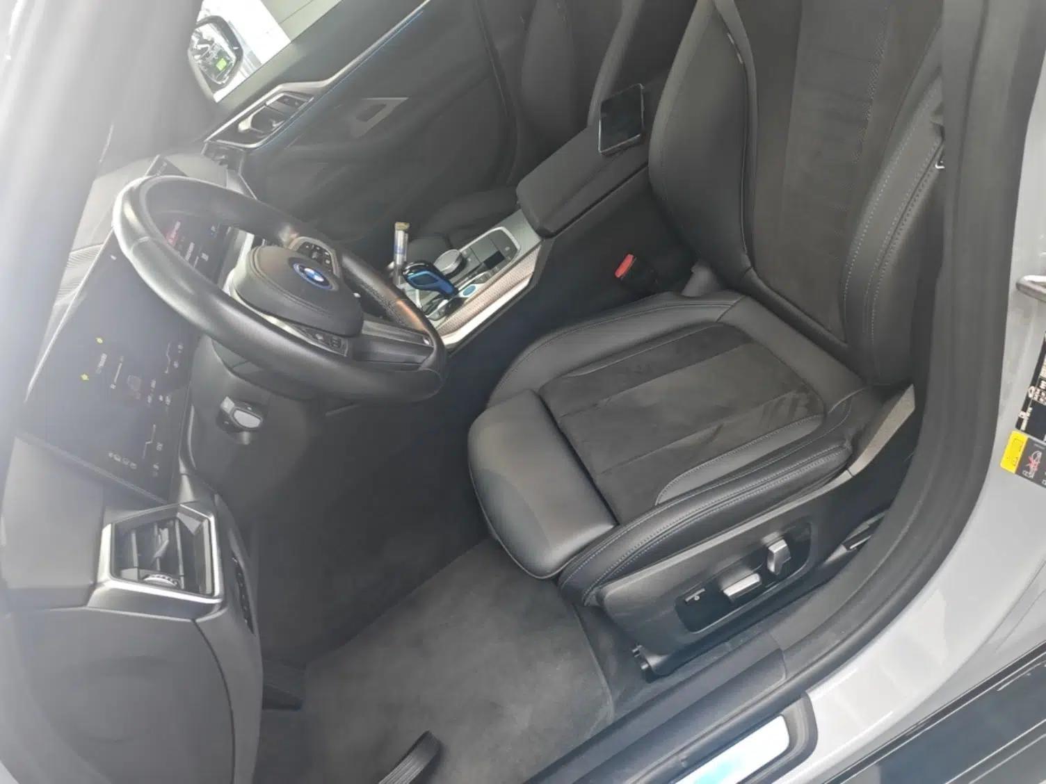 BMW i4 2022 eDrive40 — миниатюра 17