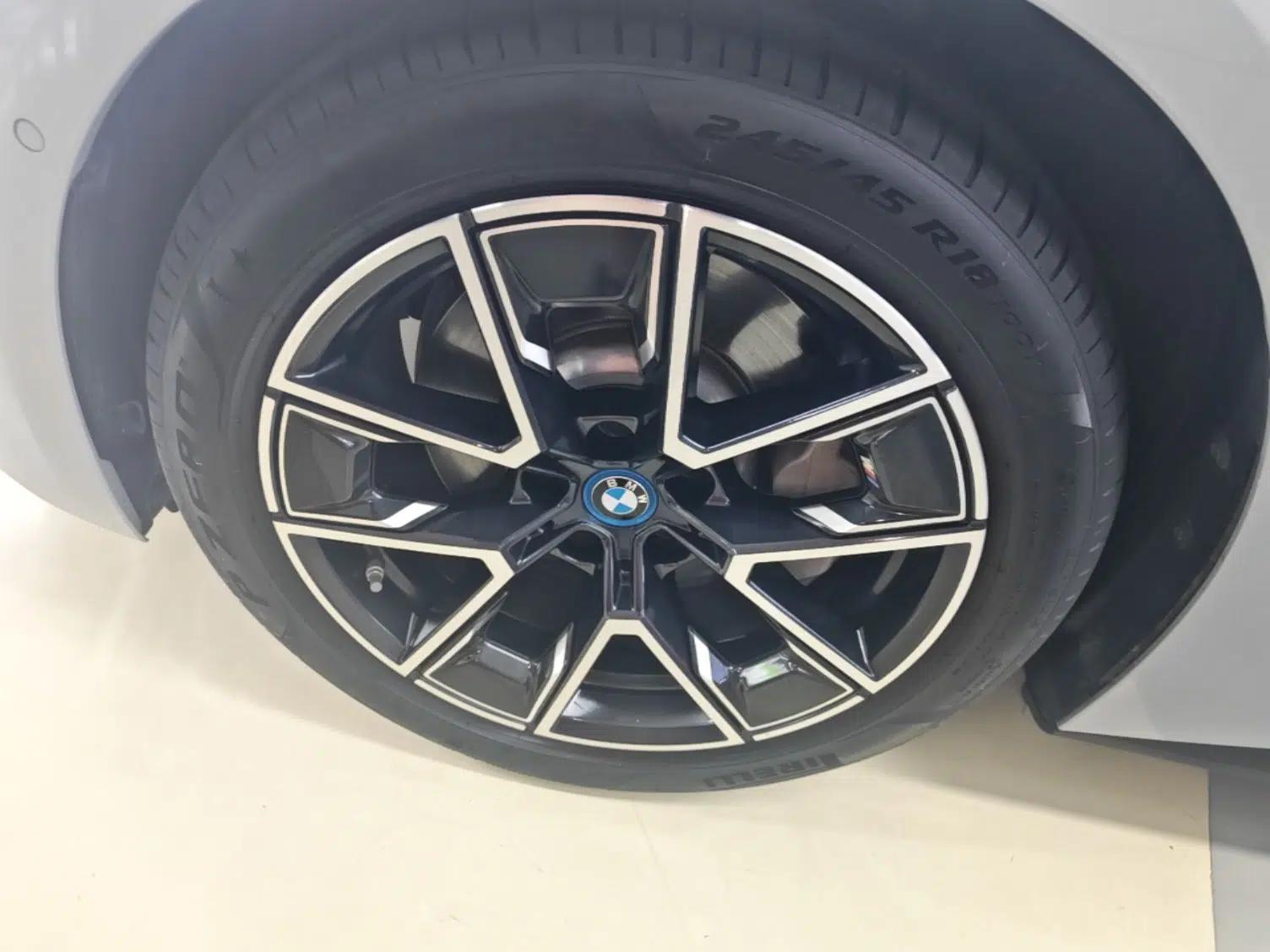 BMW i4 2022 eDrive40 — миниатюра 10