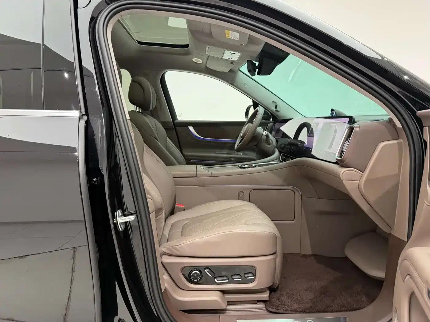 Wenjie M9 2024 Range Extended Ultra Edition 42kWh 6-Seater — миниатюра 16