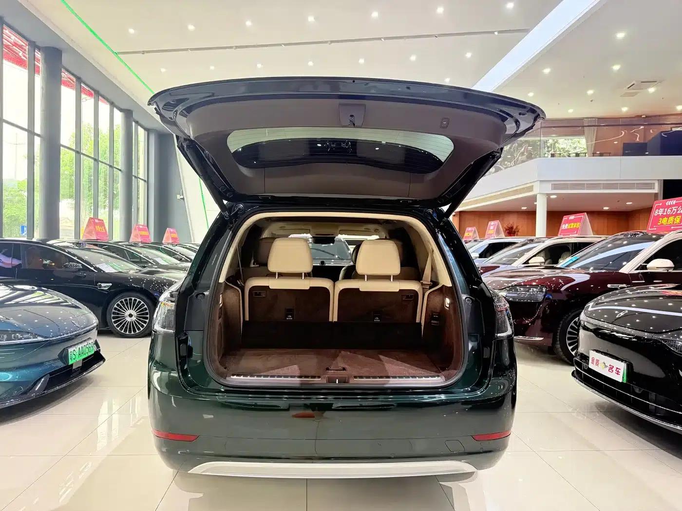 Wenjie M9 2025 Pure Electric Ultra Edition 100kWh 6-Seat Version (192-line LiDAR) — миниатюра 16